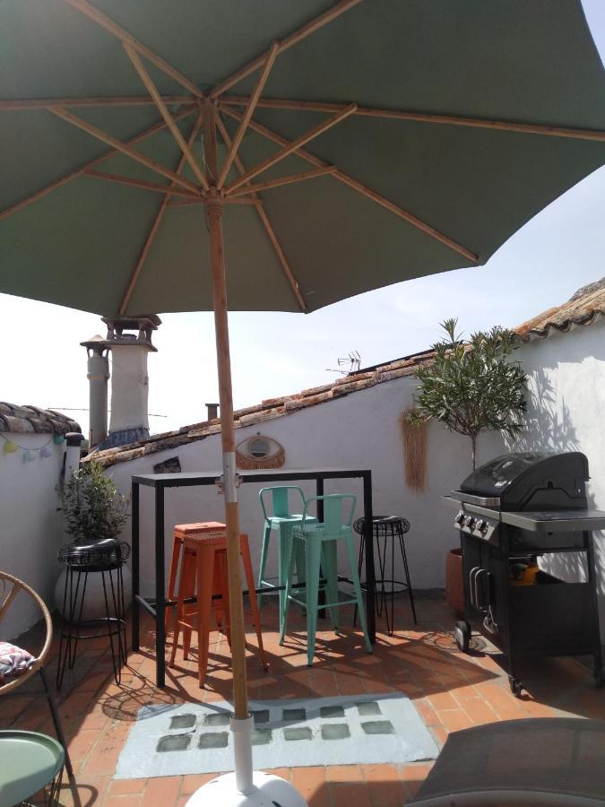 Maison De Village Familiale Pont Du Gard, Toit Terrasse, Barbecue, Fibre Vers Pont du Gard Exterior foto