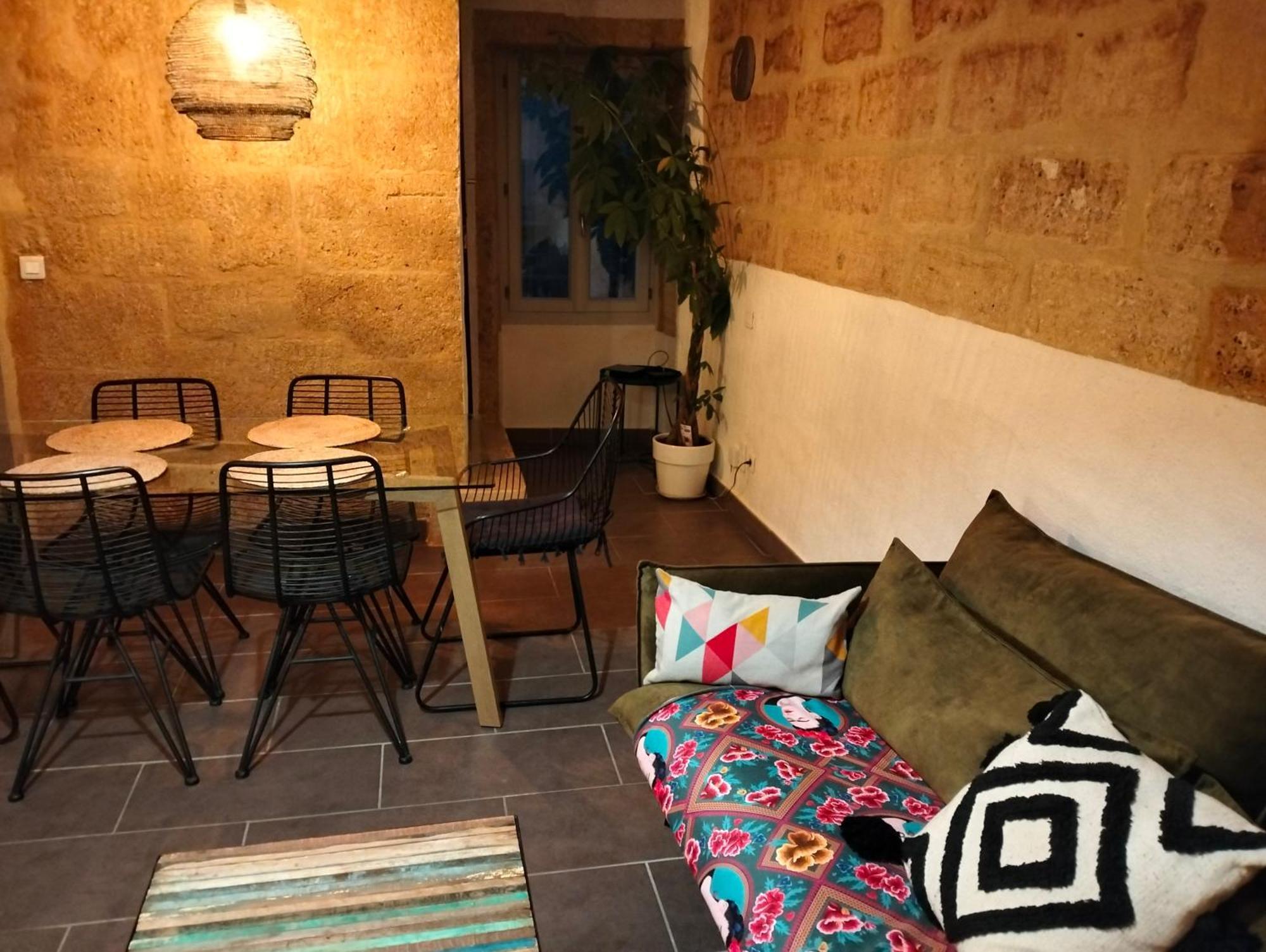 Maison De Village Familiale Pont Du Gard, Toit Terrasse, Barbecue, Fibre Vers Pont du Gard Exterior foto